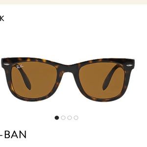 Gorgeous folding wayfarer Ray Bans.